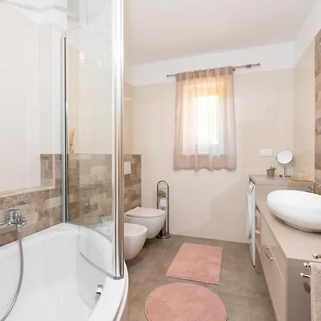 Villa Stone House With Pool And Yard In Istria - Villa Histra
