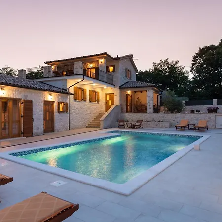 Stone House With Pool And Yard In Istria - Villa Histra Šumber